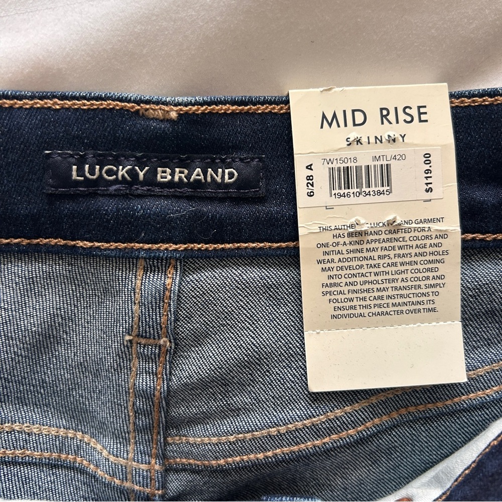 Lucky Brand Indigo Mid Rise Jeans NWT - Picture 2 of 10